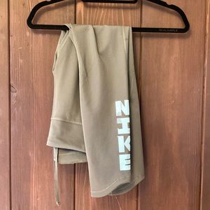 Nike leggings